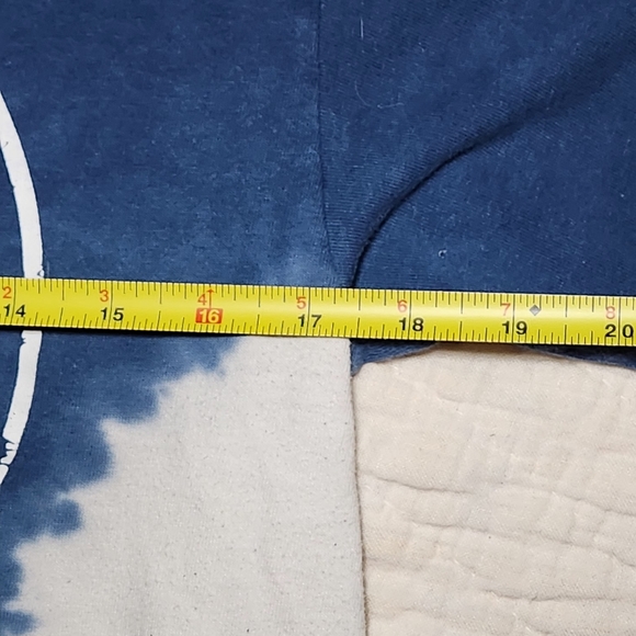 Pink Floyd Adult Sz M Short Sleeve Tie Dye Graphic Tee Crop Top - Picture 5 of 5